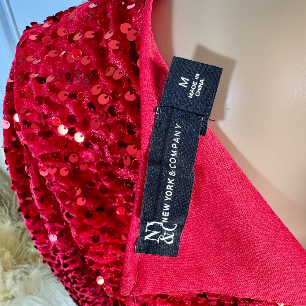 RED SEQUIN LONG SLEEVE CROP TOP - Picture 8 of 9